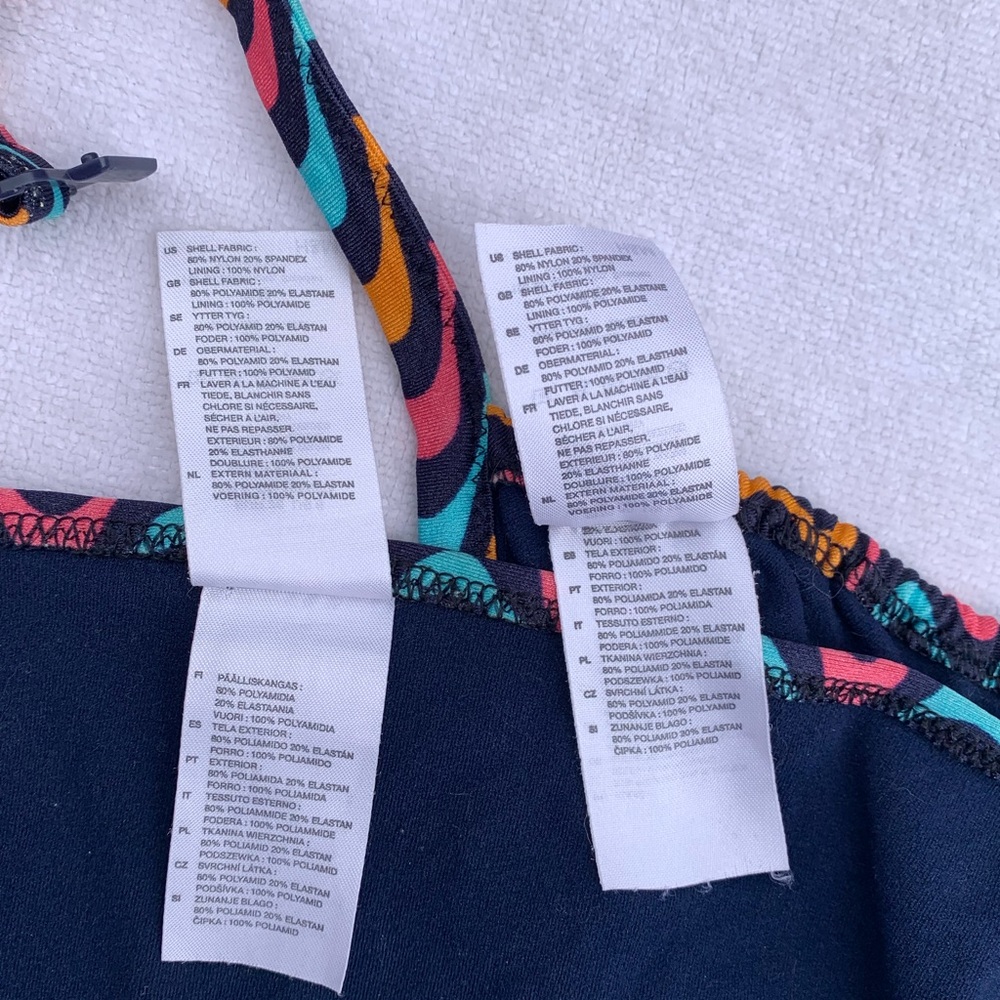 H&M string bikini set with adjustable stra… - Picture 6 of 6